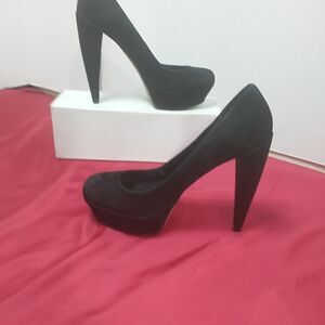 Dolce Vita Woman's SZ 9M Black High Heels Pumps Shoes Damaged.